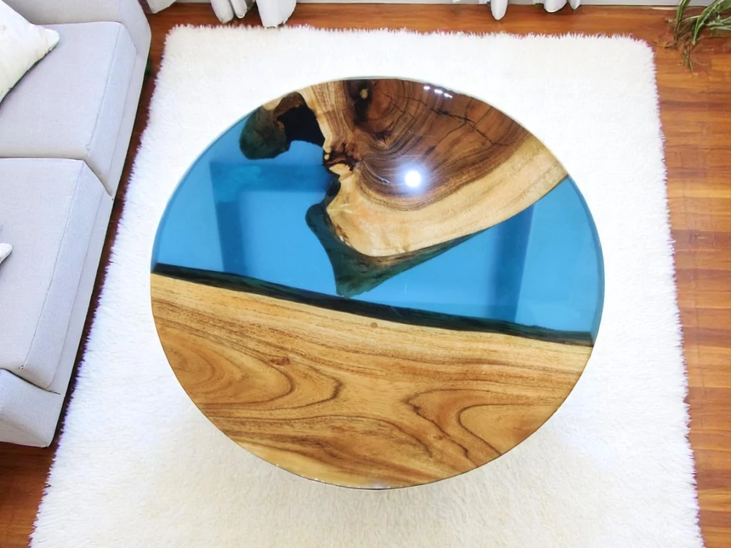 Maple Epoxy Side Table – Perfect for Modern Interiors
